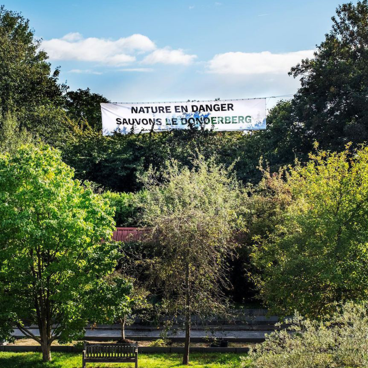 Bruxelles : Une nouvelle ZAD contre la destruction d&rsquo;un terrain naturel à&nbsp;Laeken