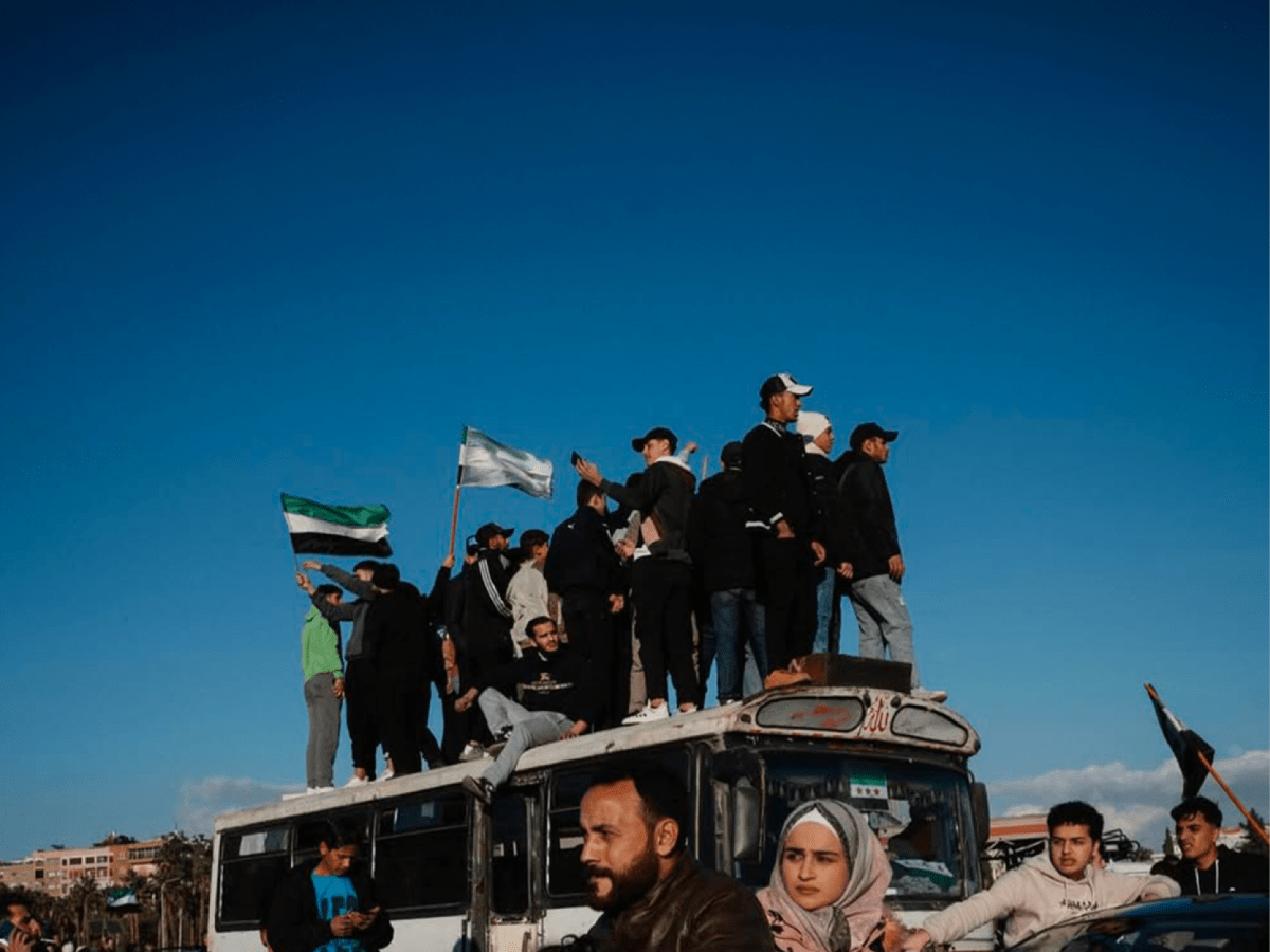 Chute d&rsquo;Assad : réflexe raciste, l’Europe suspend le statut de réfugié·e pour les&nbsp;syrien·nes